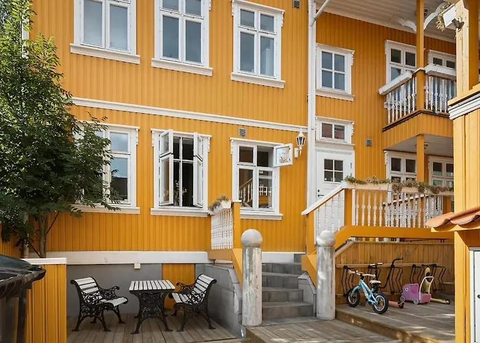 Apartamento Cozy With Backyard And Close To Public Transport *