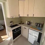 Cozy With Backyard And Close To Public Transport